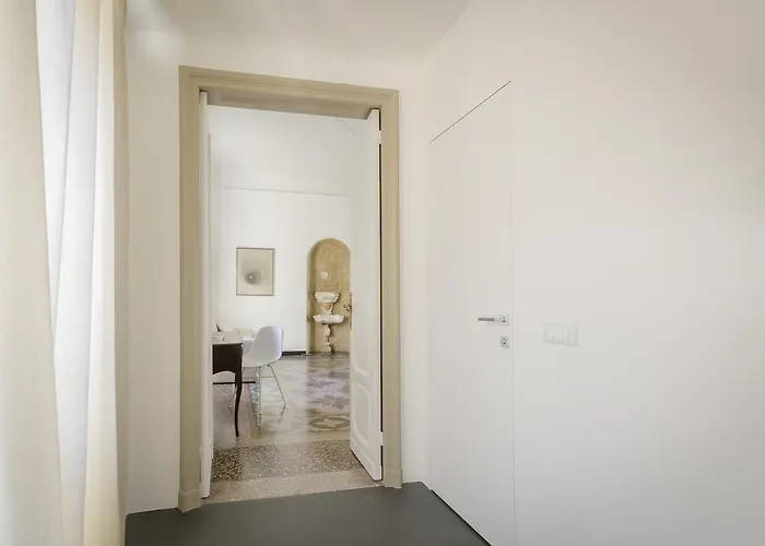 Genova46 & 4* 제노바